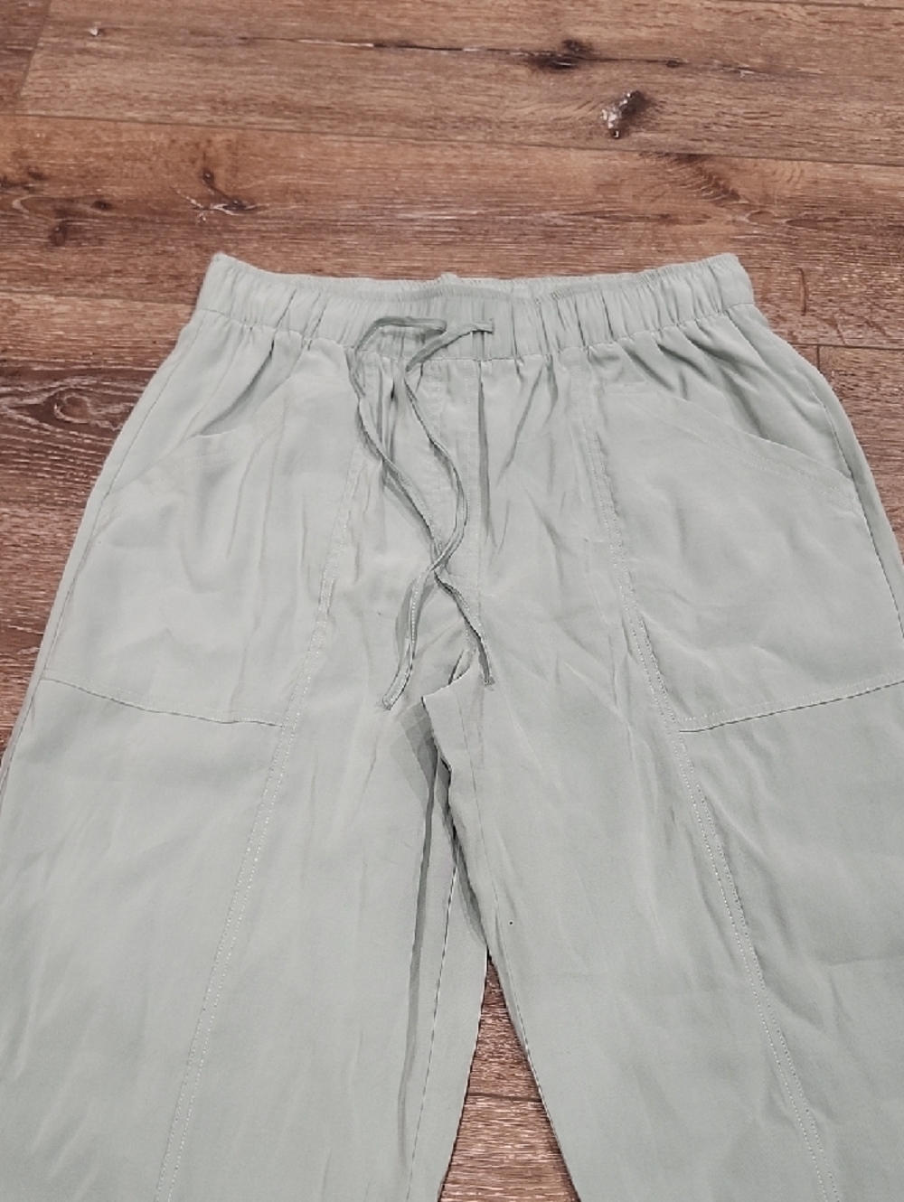 NWT Abercrombie & Fitch Sage Green Athleisure Light Beach Drawstring Joggers Med - Picture 3 of 9